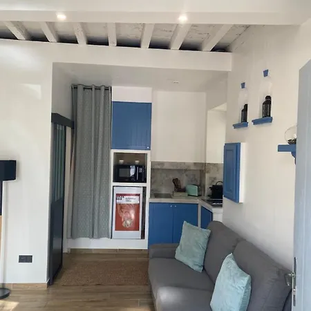 Apartment Nuit A La Roquette, Arles
